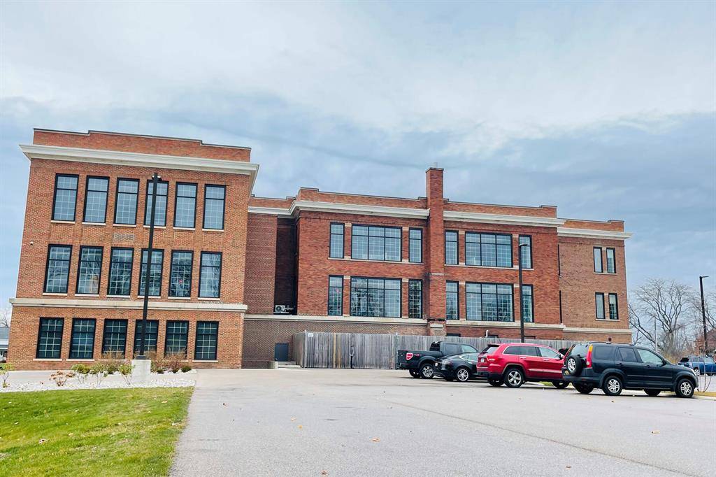 Muskegon, MI 49441,1161 W Southern Avenue 1-D