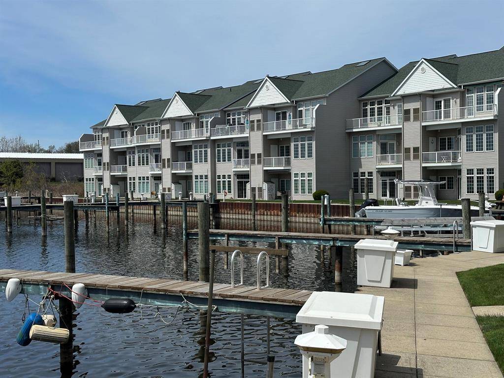 North Muskegon, MI 49445,2411 Lake Avenue 36