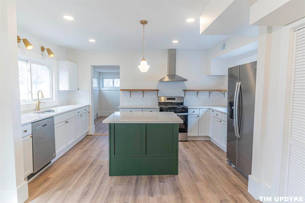 Grand Haven, MI 49417,825 Pennoyer Avenue