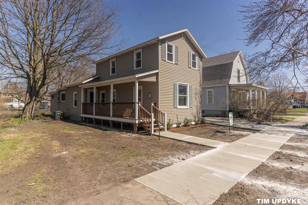 Grand Haven, MI 49417,825 Pennoyer Avenue