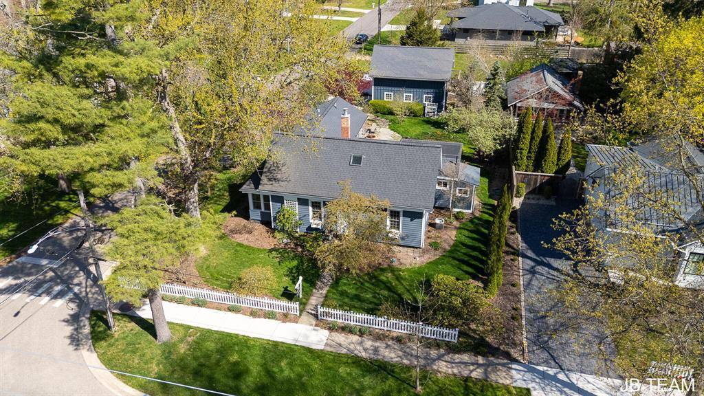 Saugatuck, MI 49453,810 Allegan Street