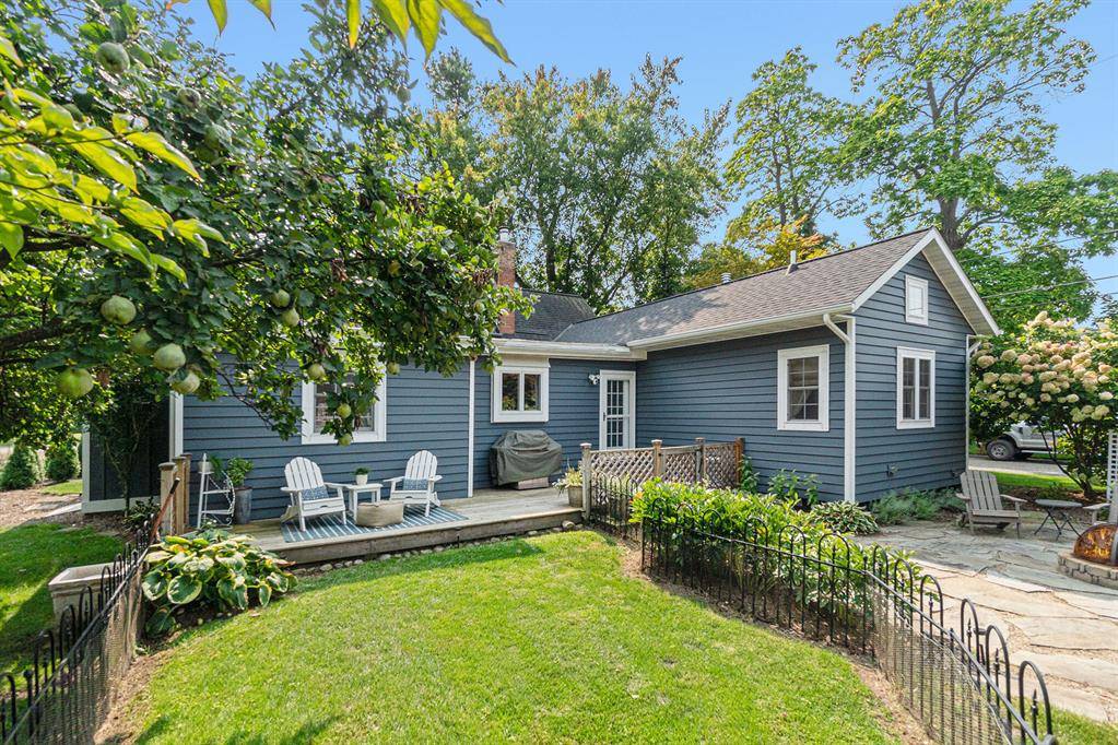 Saugatuck, MI 49453,810 Allegan Street