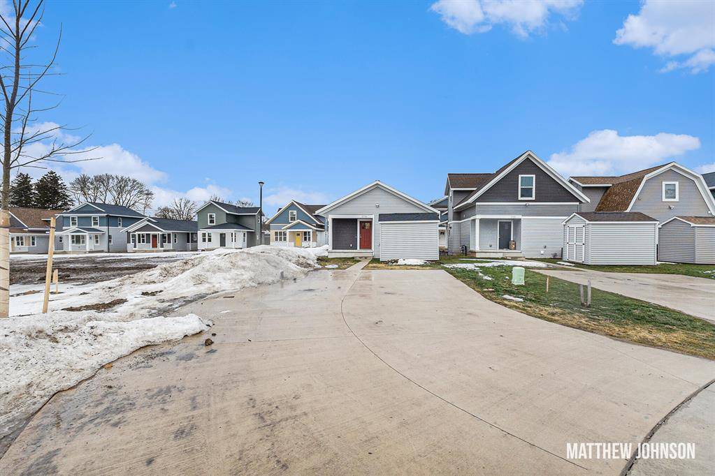 Grand Rapids, MI 49507,2096 Willard Avenue SE