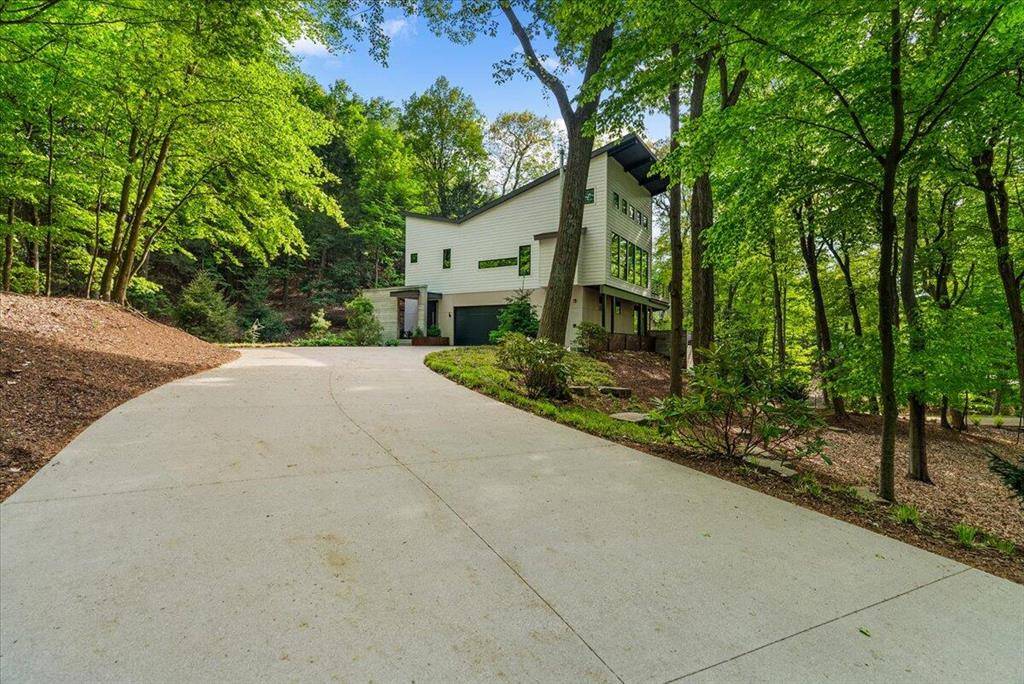 Saugatuck, MI 49453,371 Dunegrass Circle Drive