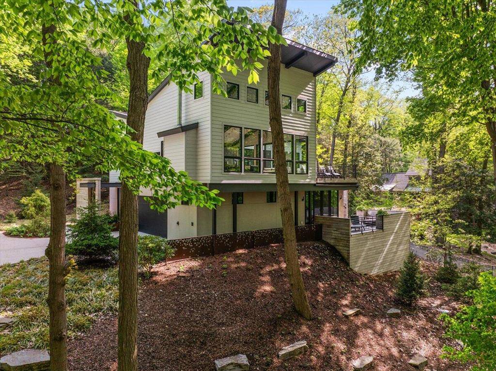 Saugatuck, MI 49453,371 Dunegrass Circle Drive