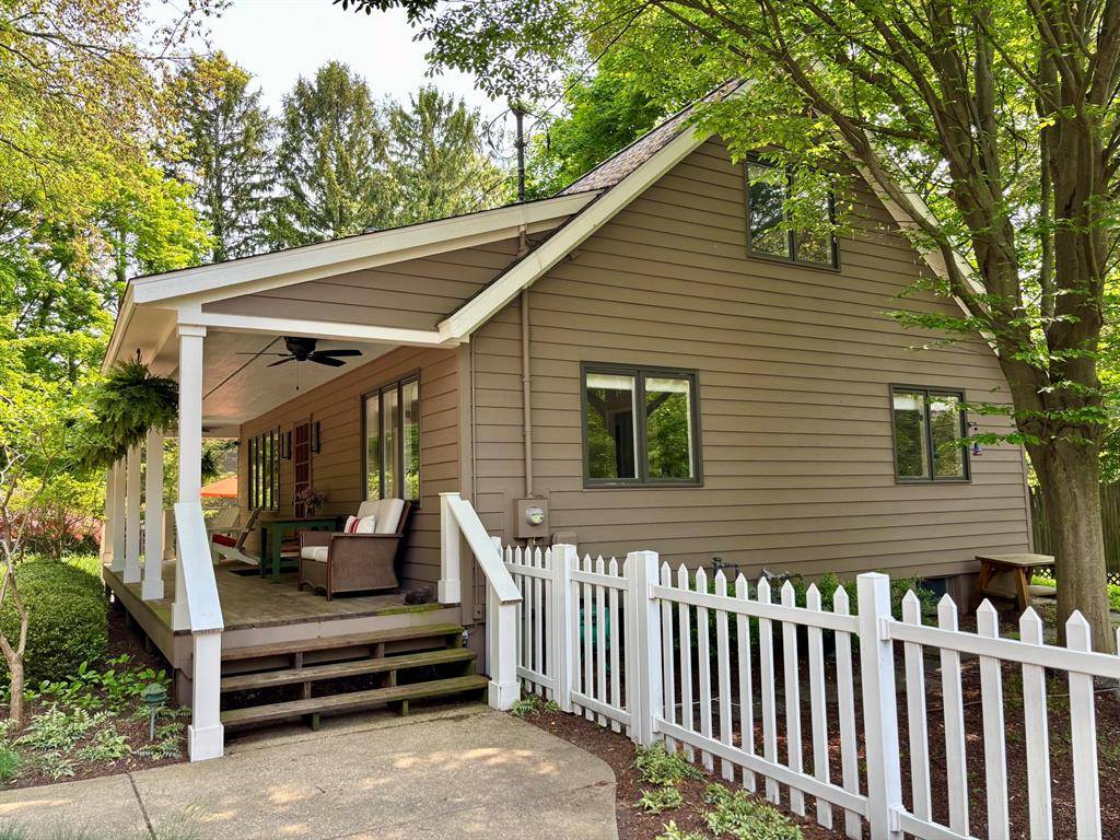 Douglas Vllg, MI 49406,603 Campbell Road