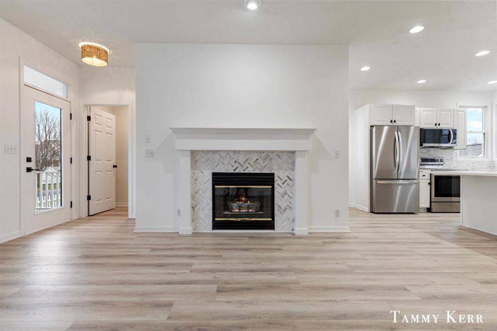 Douglas Vllg, MI 49406,469 Summer Grove Drive 58