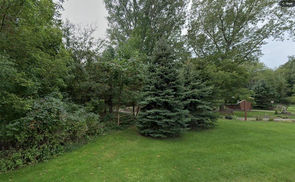 Douglas Vllg, MI 49406,306 Beachwood Way 7