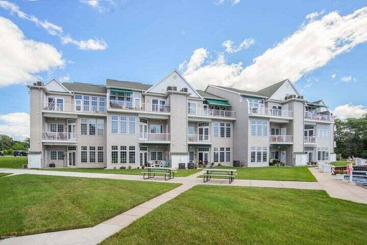 North Muskegon, MI 49445,2411 Lake Avenue 18