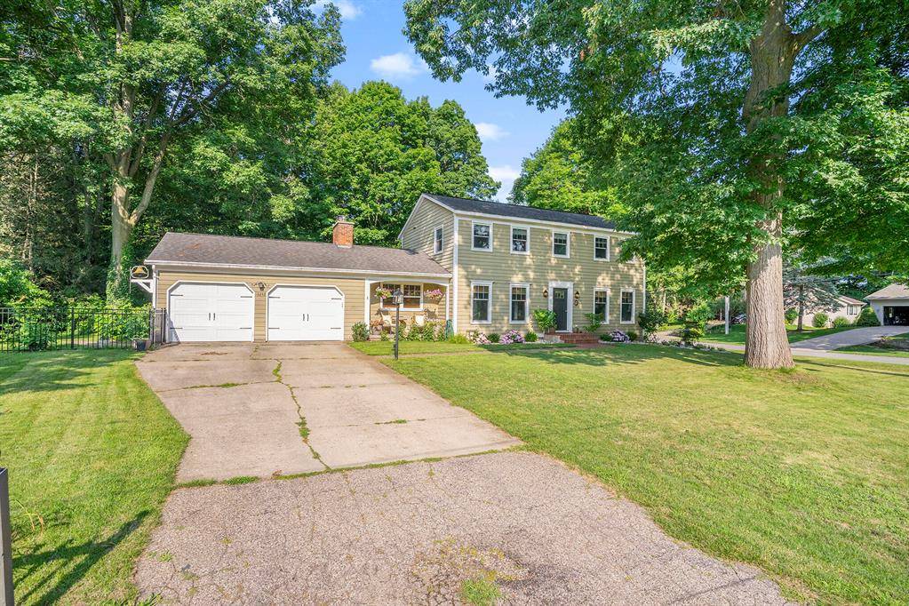 Spring Lake Twp, MI 49456,16242 Woodcrest Drive