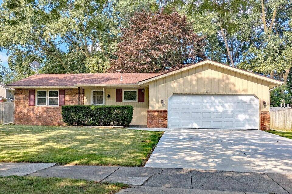 Holland, MI 49423,1032 Colonial Court