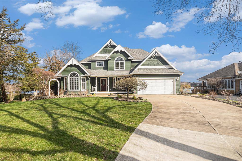 Douglas Vllg, MI 49406,284 Riverview Drive