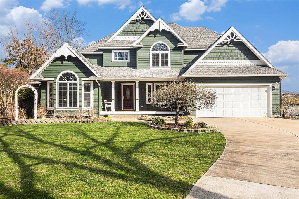 Douglas Vllg, MI 49406,284 Riverview Drive
