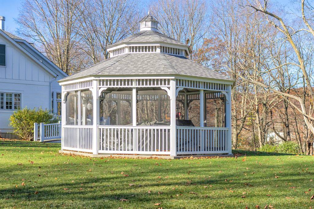 Saugatuck, MI 49453,530 Spear Street