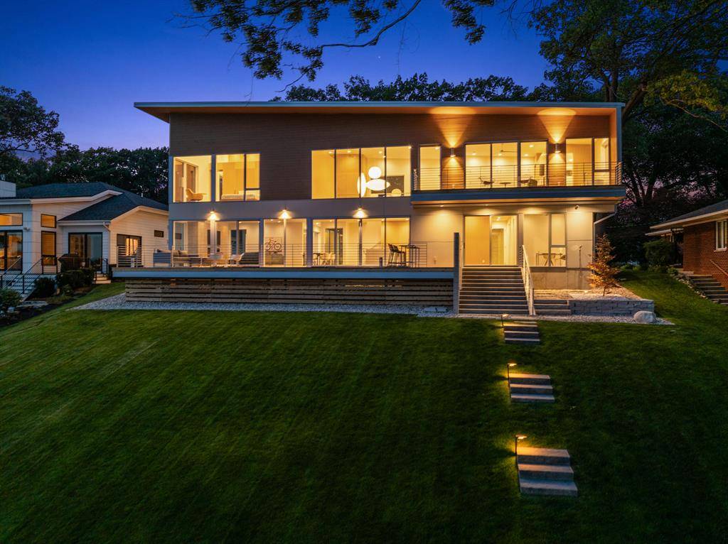 Holland Twp, MI 49424,602 Lawn Avenue