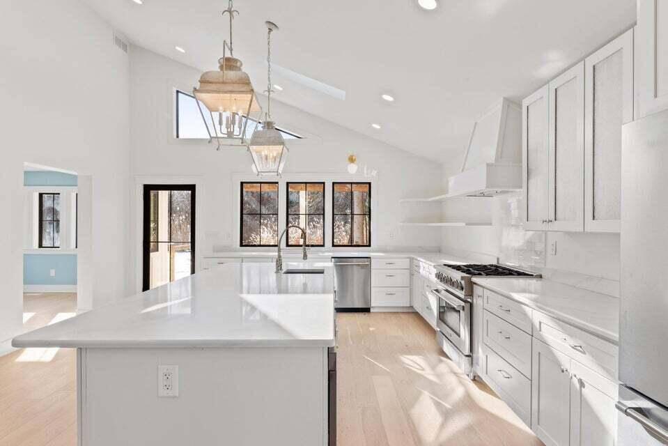 New Buffalo, MI 49117,20 Walden Way
