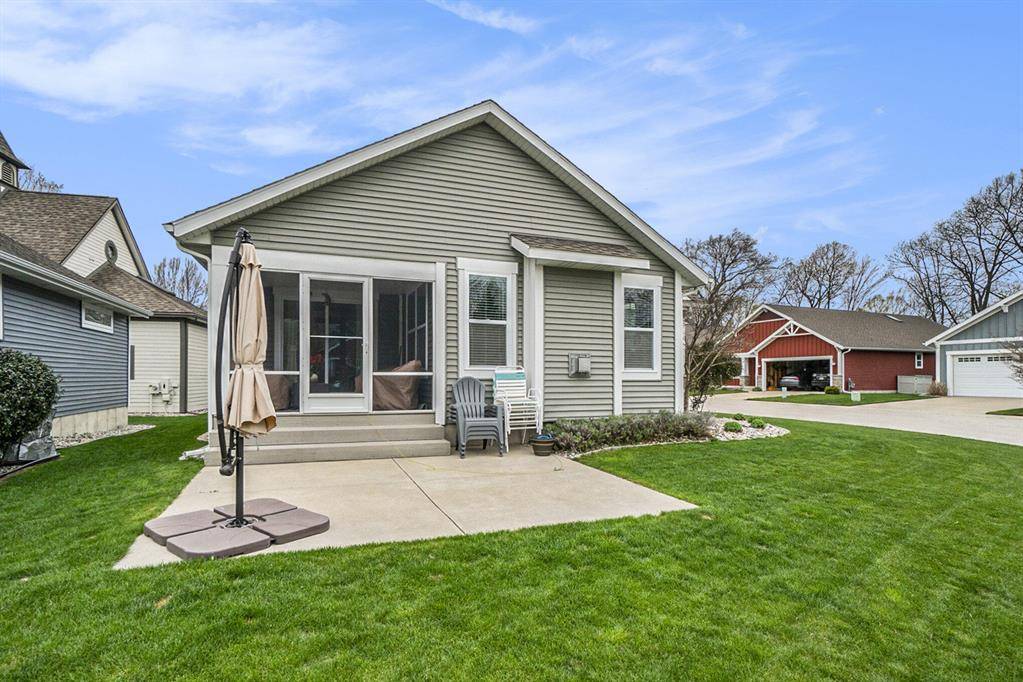Spring Lake Vlg, MI 49456,111 Lillybells Court