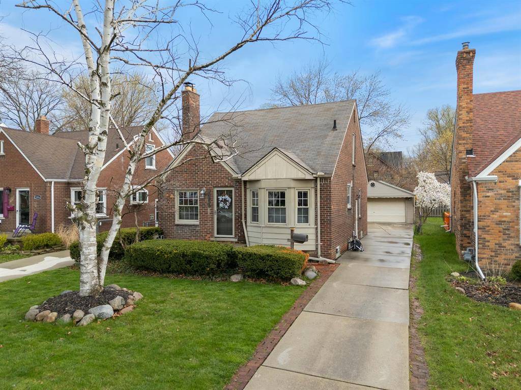 Grosse Pointe Woods, MI 48236,2048 Anita Avenue