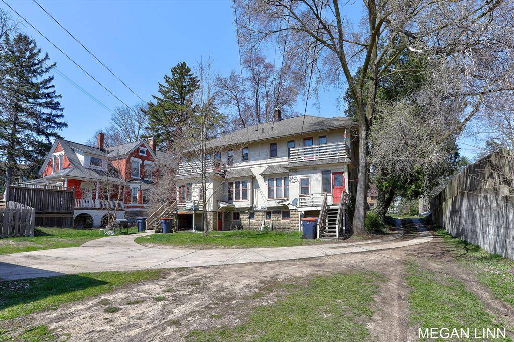 Holland, MI 49423,186 W 12th Street