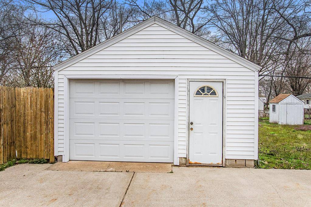 Holland Twp, MI 49424,127 Vanderveen Avenue