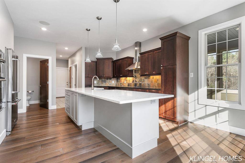 Spring Lake Twp, MI 49456,18930 Whispering Pine Way