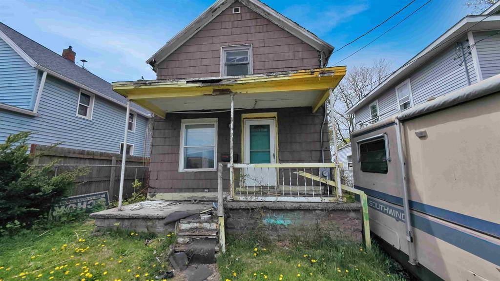 Lansing, MI 48906,818 W Willow Street