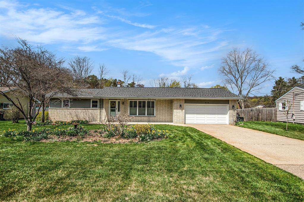 Holland Twp, MI 49424,525 Woodland Drive