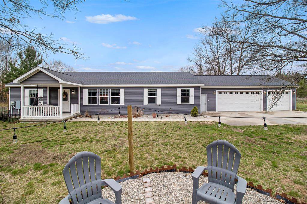Holton Twp, MI 49425,7611 Holton Duck Lake Road