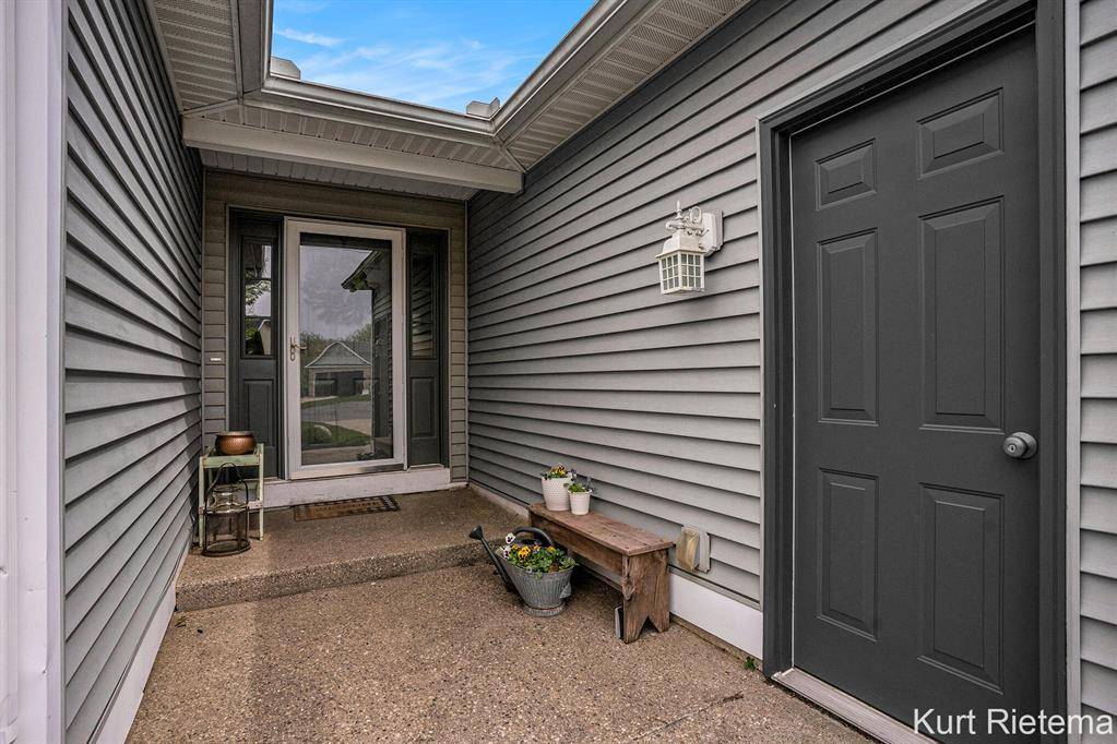 Holland Twp, MI 49423,706 Garden Ridge Drive
