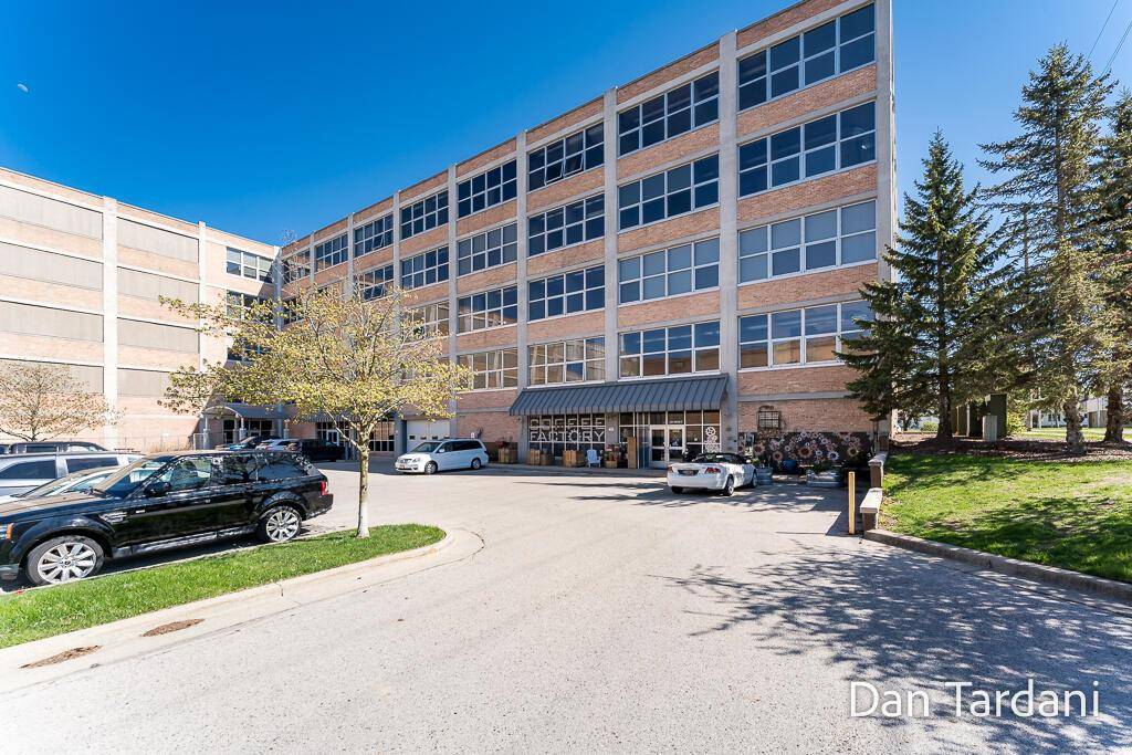 Muskegon, MI 49441,930 Washington Avenue 5H