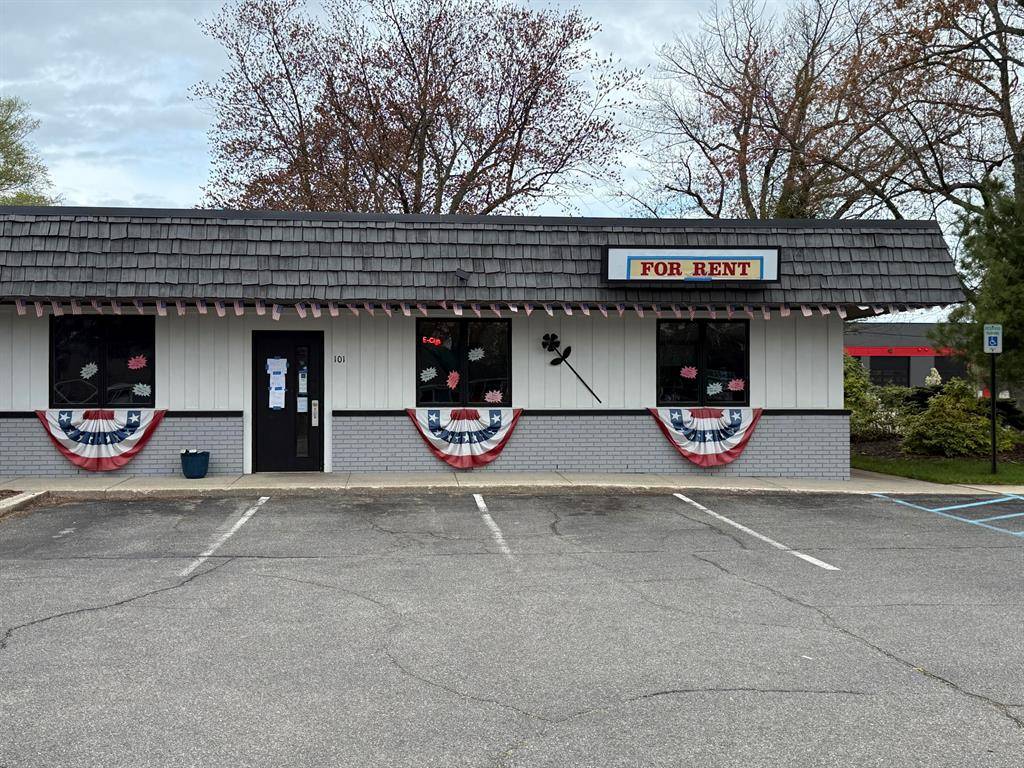 Grand Haven, MI 49417,601 S Beacon Boulevard 101