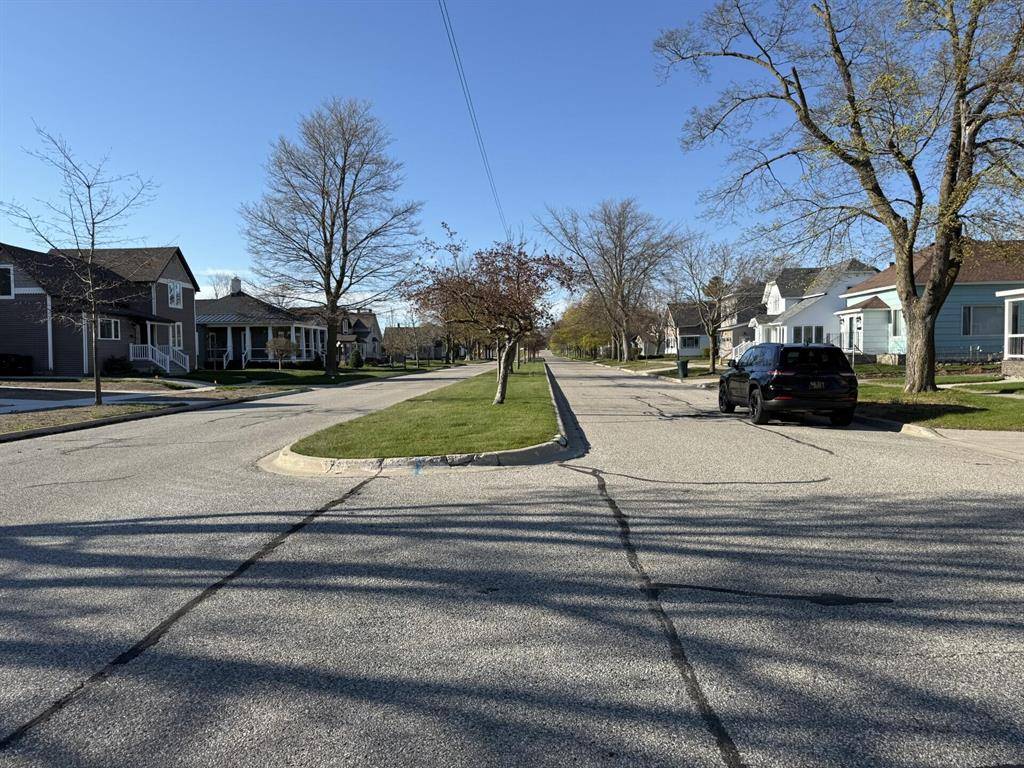 Ludington, MI 49431,412 N Gaylord Avenue