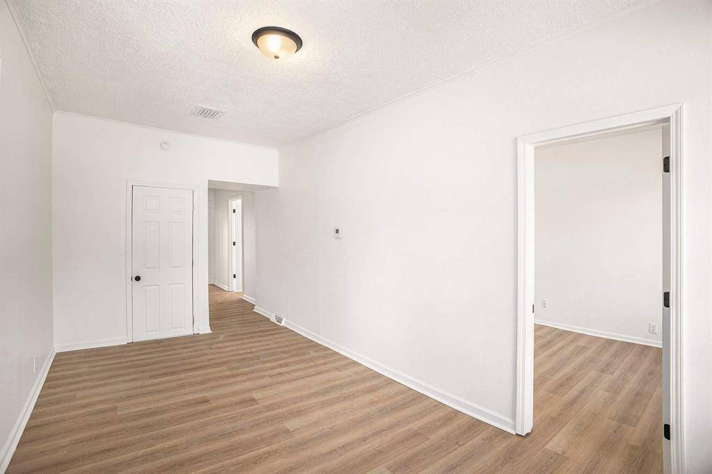 Lansing, MI 48915,813 N Jenison Avenue