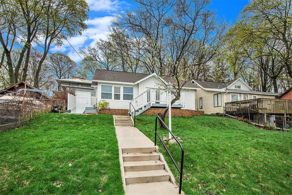 Muskegon, MI 49441,3277 Thompson Avenue
