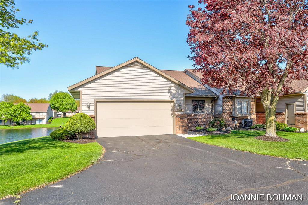 Zeeland Twp, MI 49464,9066 Lakeview Court
