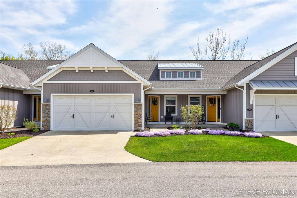 Zeeland, MI 49464,562 Riverbank Circle
