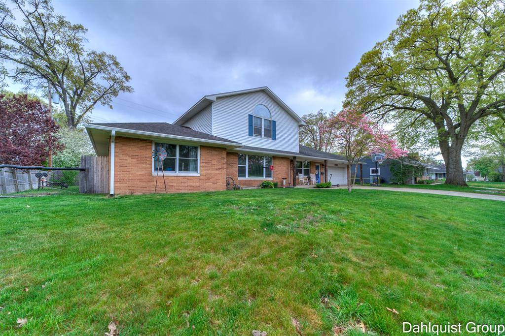 North Muskegon, MI 49445,622 Pinewood Road