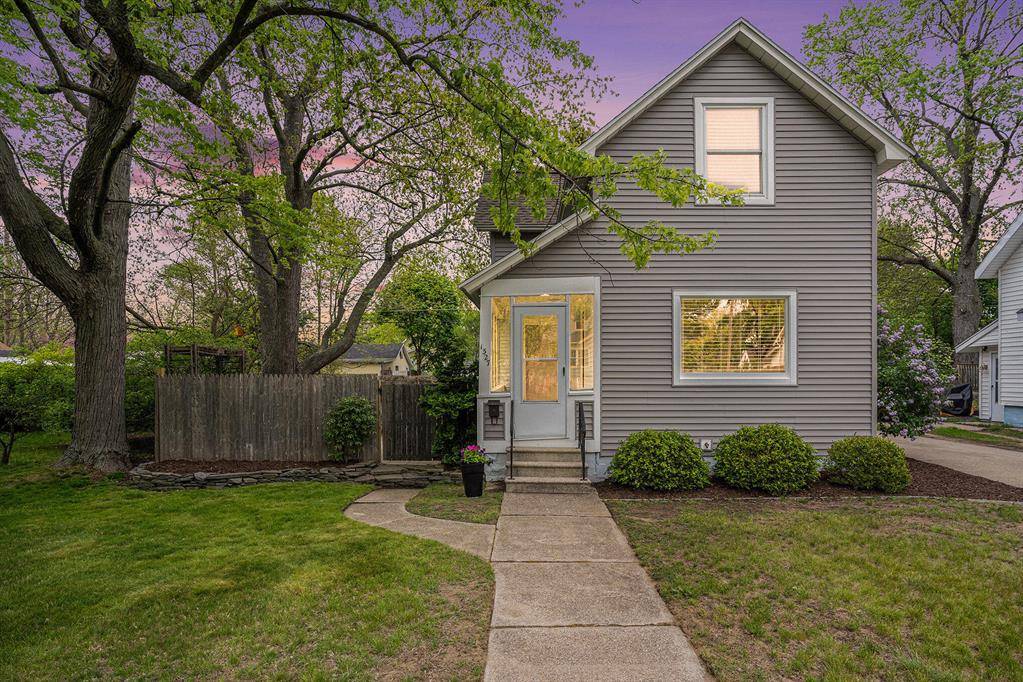 Grand Haven, MI 49417,1327 Pennoyer Avenue