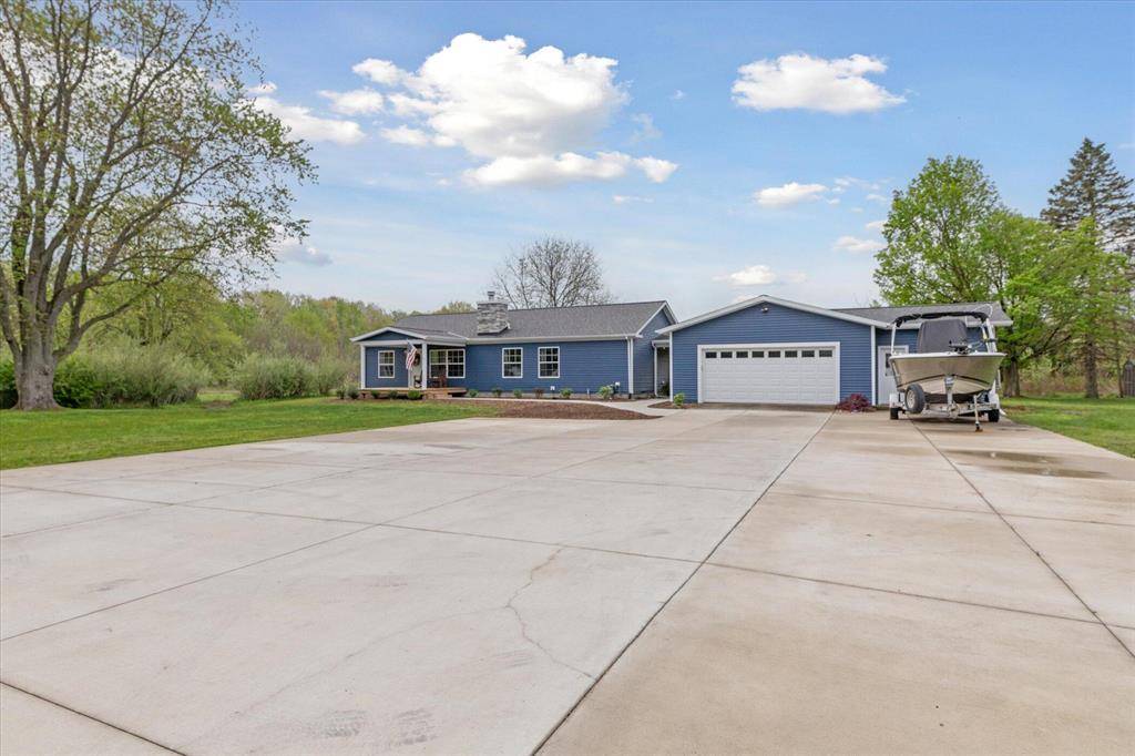 South Haven, MI 49090,75349 12th Avenue