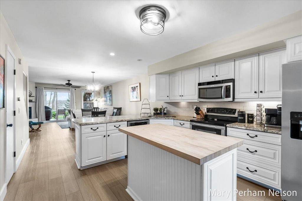 Saugatuck, MI 49453,124 Elizabeth Street #7