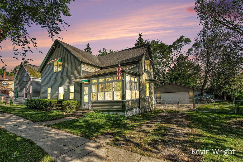 Muskegon, MI 49441,924 W Forest Avenue
