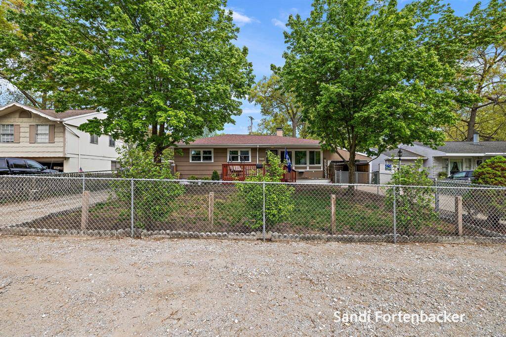 Norton Shores, MI 49441,3454 Hiawatha Drive
