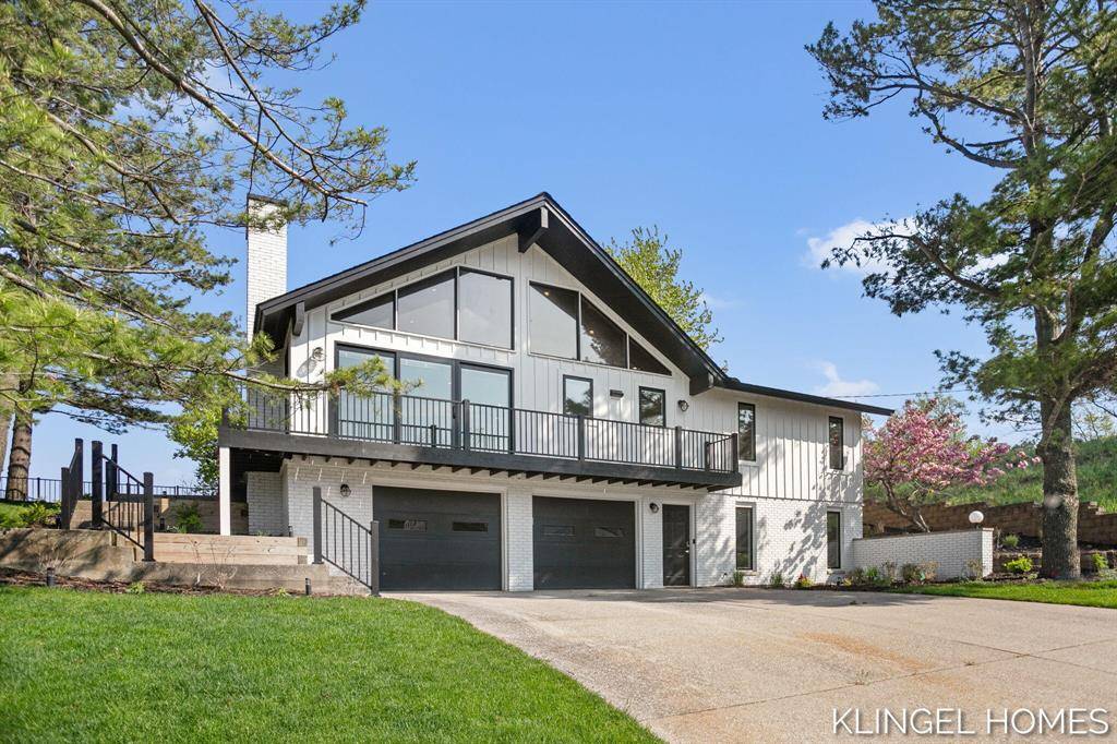 Grand Haven, MI 49417,127 Emmet Street