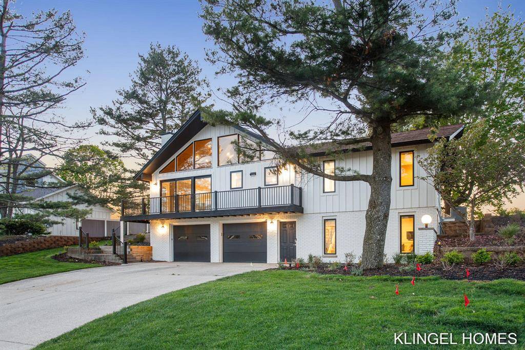 Grand Haven, MI 49417,127 Emmet Street