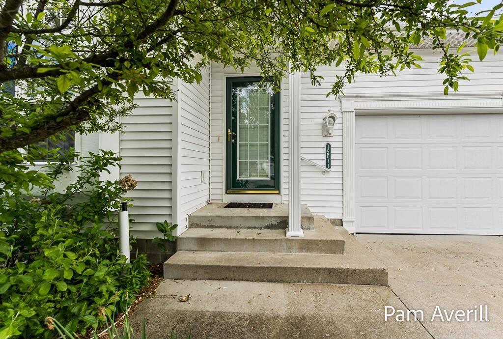 Spring Lake Twp, MI 49456,15011 Saddlebrook Trail