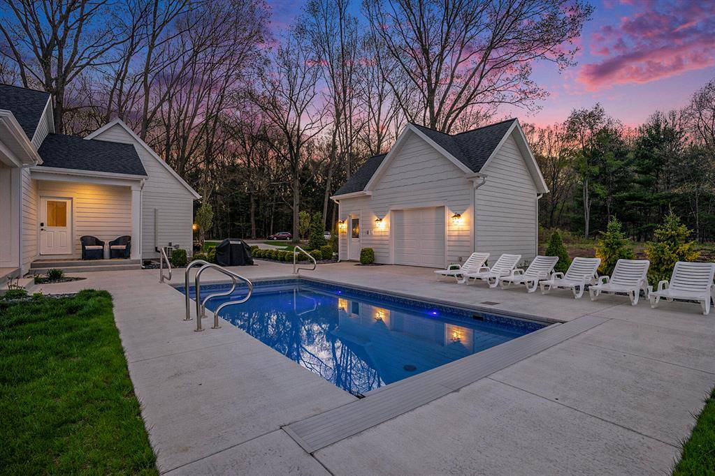 Saugatuck Twp, MI 49453,3527 66th Street