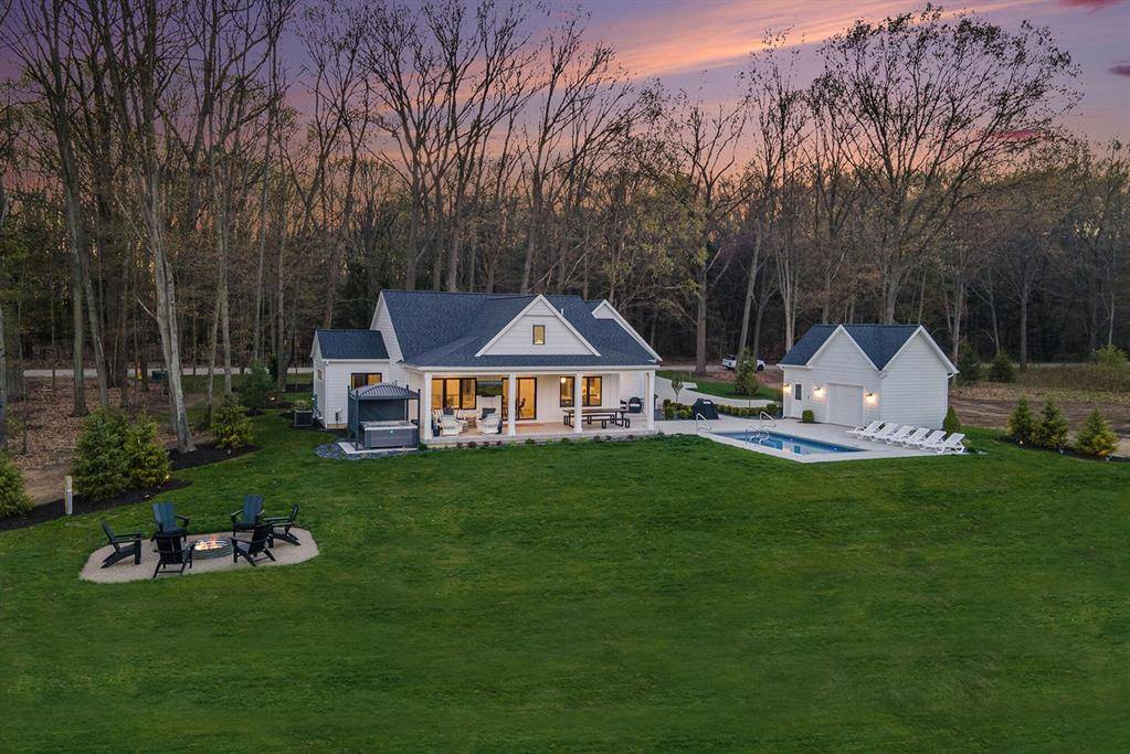 Saugatuck Twp, MI 49453,3527 66th Street
