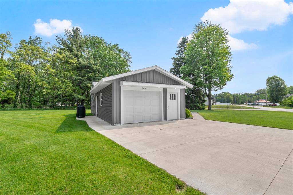 Fruitport Vlg, MI 49415,345 N 4th Avenue