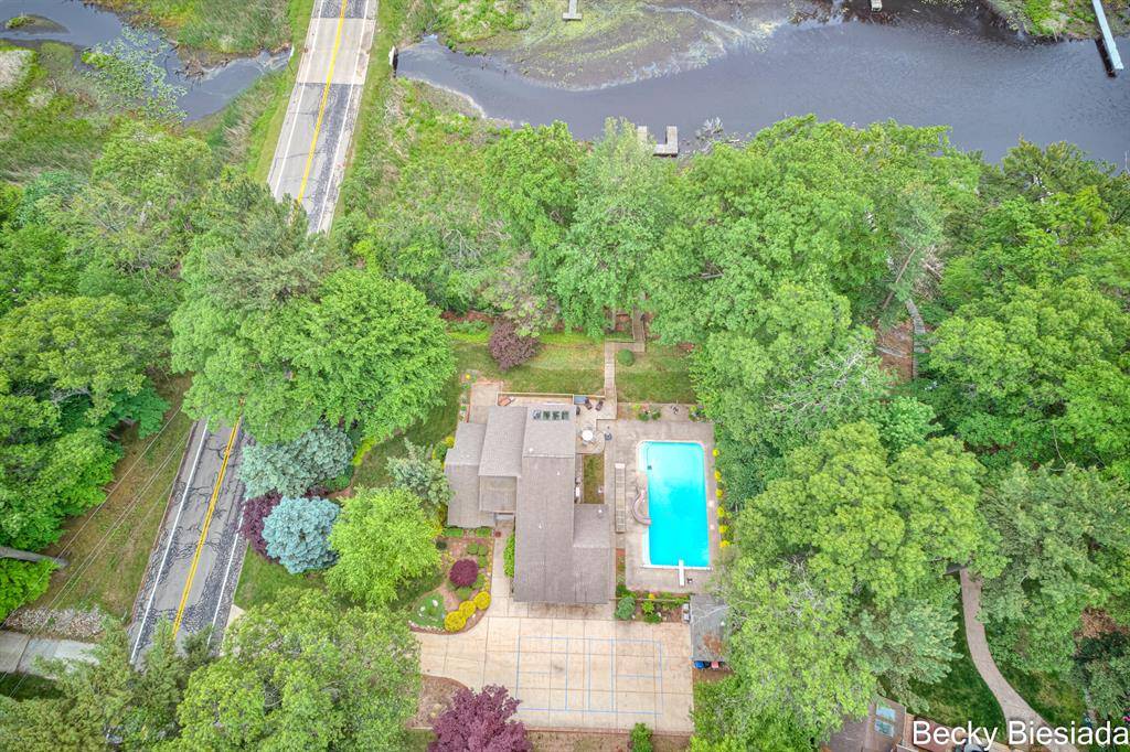 Norton Shores, MI 49441,4731 Rood Road