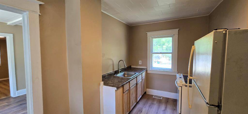 Muskegon Heights, MI 49444,2524 8th Street